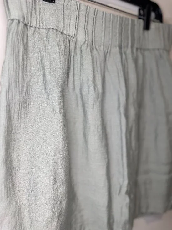 Ann Taylor Loft Mini Skirt Green with Zipper size 6 Medium - Picture 2 of 6